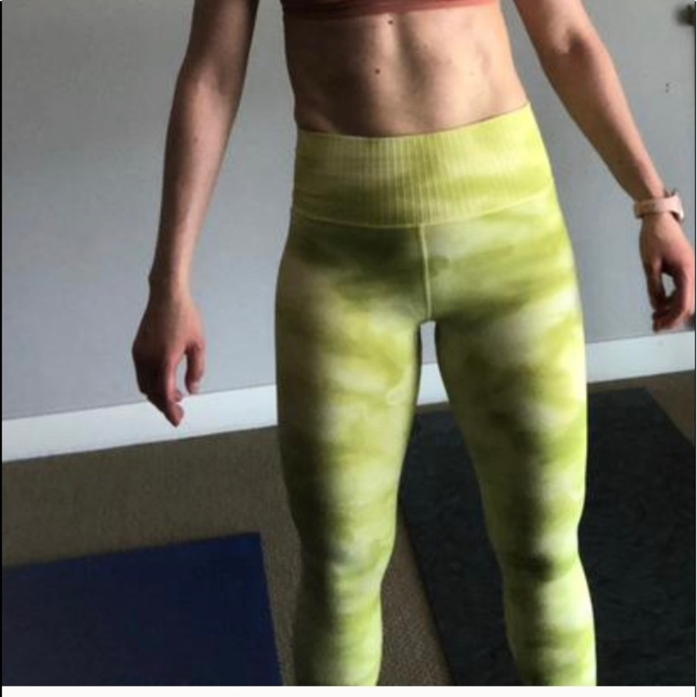 FREE PEOPLE LEGGINGS + RUNS TANK TOP XS/S - Picture 2 of 12
